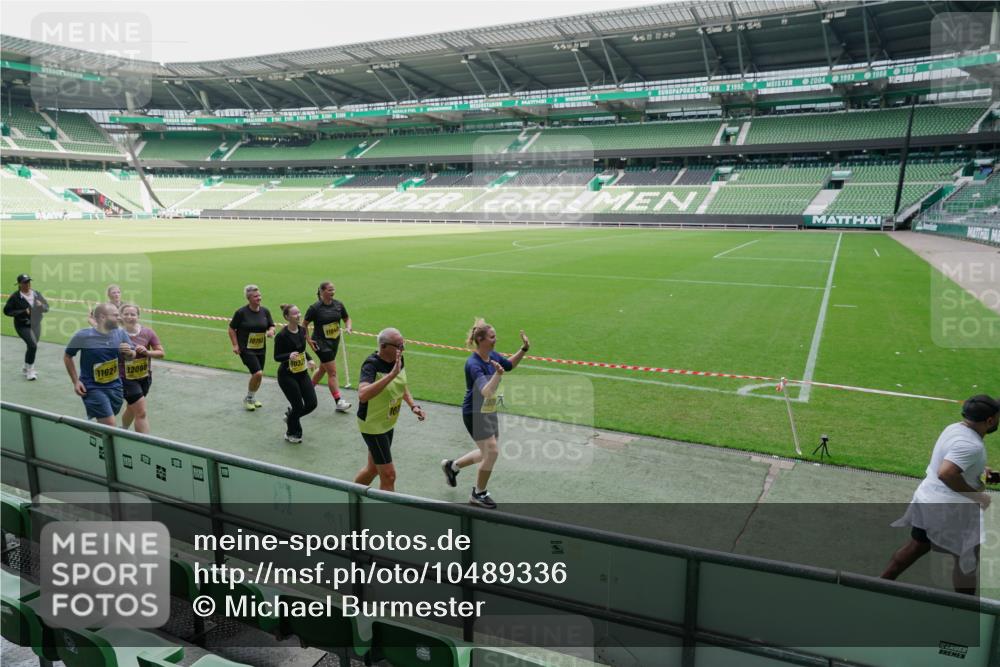 13.09.2026 - 21. swb-Marathon Bremen Michael Burmester http://msf.ph/oto/10489336 13.09.2026 10:45:41 Laufen im Stadion 10137, 10176, 10191, 10192, 10194, 10202, 10242, 10344, 10430, 10472, 10524, 10568, 10600, 10651, 10679, 10713, 10979, 11050, 11081, 11181, 11200, 11244, 11296, 11309, 11367, 11385, 11495, 11529, 11546, 11574, 11629, 11675, 11709, 11760, 11808, 11821, 11932, 11943, 12057, 12089, 12151, 12153, 12177, 12178, 12211, 12224, 12226, 12285, 12311, 12316, 12317, 12321, 12374, 12422, 12462, 12539, 10002, 10148, 10163, 10303, 10330, 10361 meine-sportfotos.de