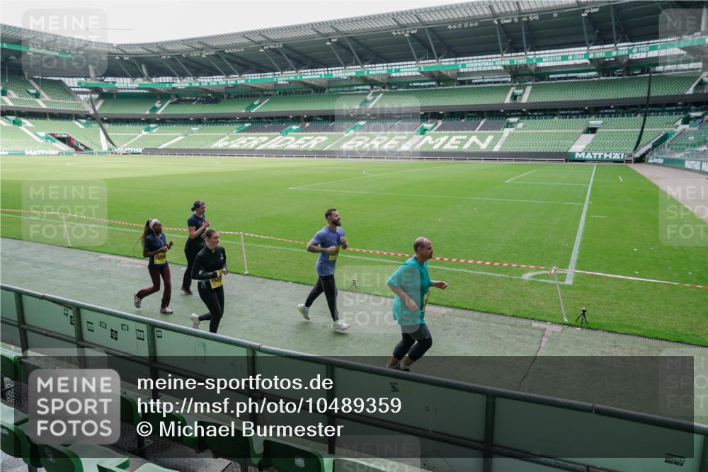 13.09.2026 - 21. swb-Marathon Bremen Michael Burmester http://msf.ph/oto/10489359 13.09.2026 10:46:30 Laufen im Stadion 10137, 10161, 10194, 10202, 10242, 10344, 10349, 10430, 10472, 10524, 10535, 10568, 10600, 10651, 10895, 10933, 10970, 10979, 11050, 11181, 11200, 11244, 11296, 11309, 11367, 11457, 11529, 11530, 11546, 11573, 11574, 11579, 11639, 11675, 11709, 11760, 11808, 11821, 12057, 12089, 12153, 12177, 12178, 12211, 12224, 12285, 12316, 12317, 12374, 12422, 12462, 12539, 10002, 10004, 10005, 10148, 10271, 10303, 10325, 10330, 10335, 10361, 10459, 10513, 10605, 10606 meine-sportfotos.de