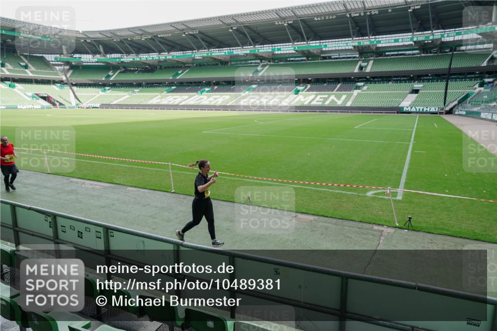 13.09.2026 - 21. swb-Marathon Bremen Michael Burmester http://msf.ph/oto/10489381 13.09.2026 10:47:02 Laufen im Stadion 10161, 10349, 10472, 10535, 10895, 10933, 10970, 11050, 11104, 11181, 11244, 11296, 11309, 11367, 11457, 11529, 11530, 11546, 11573, 11574, 11579, 11639, 11663, 11675, 11709, 11760, 11821, 12157, 12177, 12178, 12211, 12285, 12316, 12317, 12340, 12374, 12422, 12462, 10002, 10004, 10005, 10176, 10271, 10295, 10303, 10325, 10330, 10335, 10361, 10459, 10513, 10605, 10606, 10629, 10756, 10779, 10882, 10997, 10999, 11233 meine-sportfotos.de