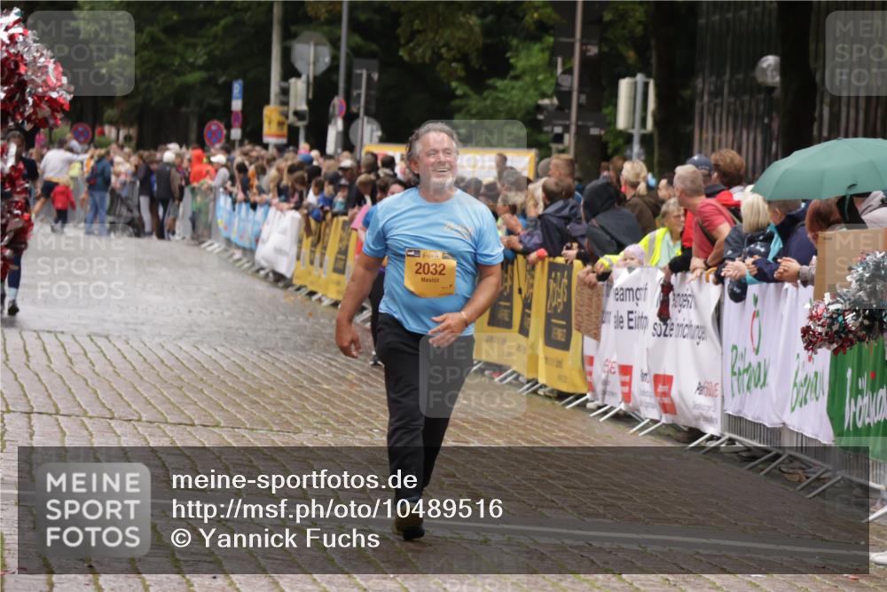 13.09.2026 - Kiel Lauf Yannick Fuchs http://msf.ph/oto/10489516 13.09.2026 11:24:32 Laufen 2032, 2111 meine-sportfotos.de