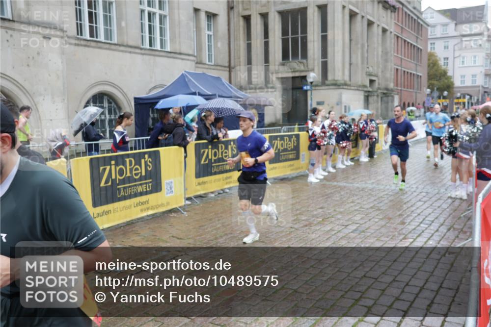 13.09.2026 - Kiel Lauf Yannick Fuchs http://msf.ph/oto/10489575 13.09.2026 11:41:34 Laufen 7 meine-sportfotos.de