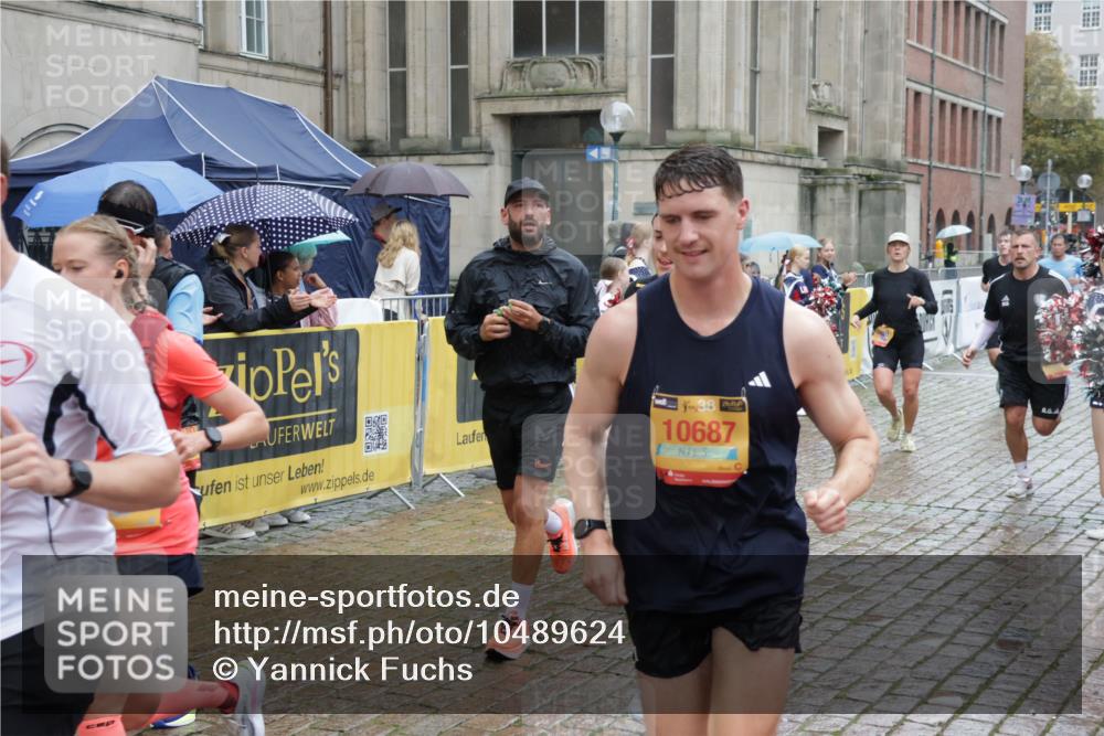 13.09.2026 - Kiel Lauf Yannick Fuchs http://msf.ph/oto/10489624 13.09.2026 11:42:06 Laufen 38, 10687 meine-sportfotos.de