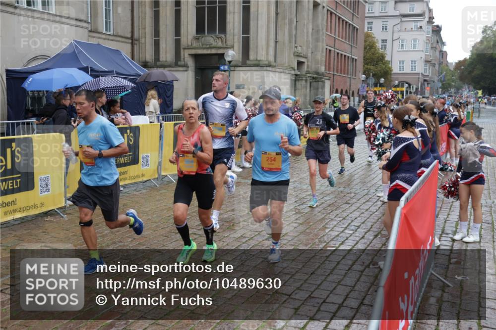 13.09.2026 - Kiel Lauf Yannick Fuchs http://msf.ph/oto/10489630 13.09.2026 11:42:11 Laufen 254 meine-sportfotos.de