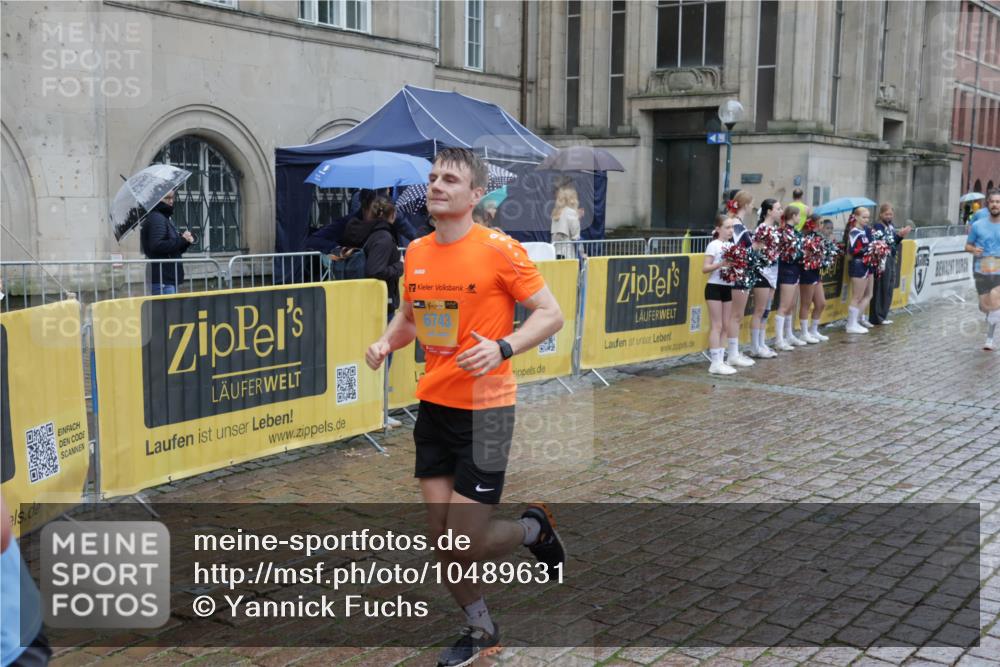 13.09.2026 - Kiel Lauf Yannick Fuchs http://msf.ph/oto/10489631 13.09.2026 11:42:20 Laufen 39, 6743 meine-sportfotos.de