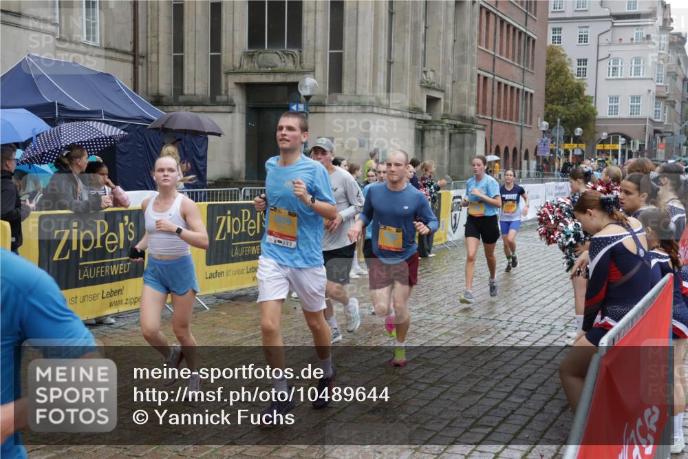 13.09.2026 - Kiel Lauf Yannick Fuchs http://msf.ph/oto/10489644 13.09.2026 11:42:30 Laufen 5979, 10010 meine-sportfotos.de