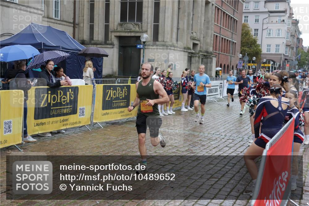 13.09.2026 - Kiel Lauf Yannick Fuchs http://msf.ph/oto/10489652 13.09.2026 11:42:33 Laufen 5574, 10967 meine-sportfotos.de