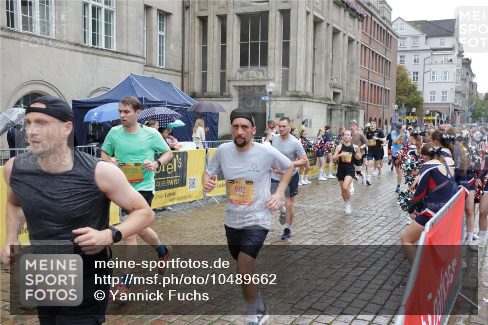 13.09.2026 - Kiel Lauf Yannick Fuchs http://msf.ph/oto/10489662 13.09.2026 11:42:39 Laufen 38, 8872, 8728, 1, 39, 602 meine-sportfotos.de