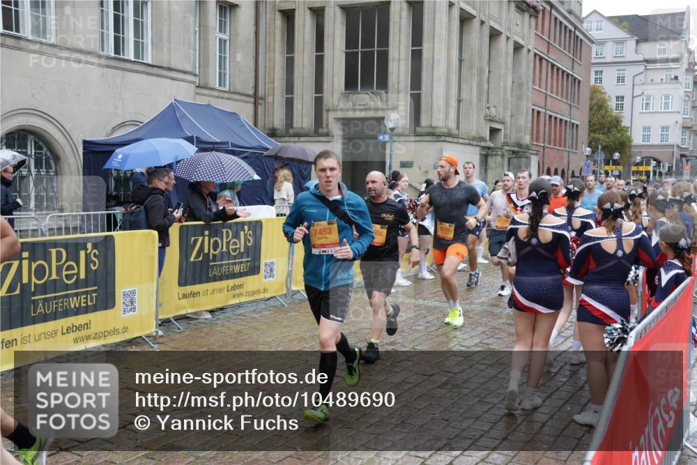13.09.2026 - Kiel Lauf Yannick Fuchs http://msf.ph/oto/10489690 13.09.2026 11:42:52 Laufen 7453, 956, 8291, 11180 meine-sportfotos.de