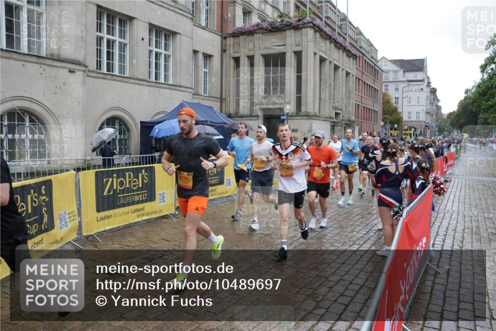 13.09.2026 - Kiel Lauf Yannick Fuchs http://msf.ph/oto/10489697 13.09.2026 11:42:53 Laufen 8291, 1, 1145 meine-sportfotos.de