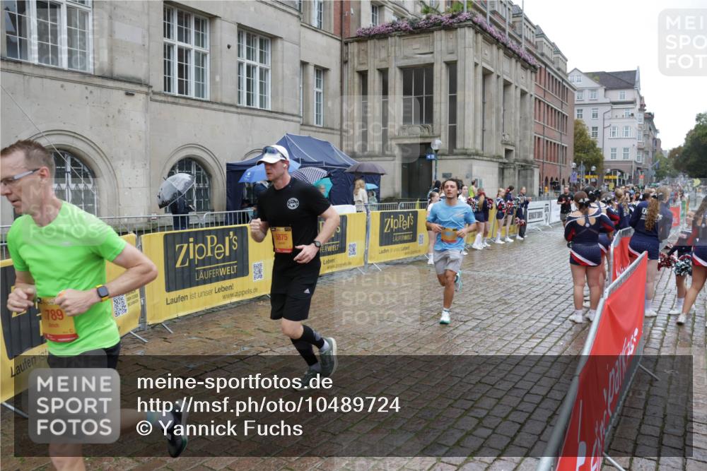 13.09.2026 - Kiel Lauf Yannick Fuchs http://msf.ph/oto/10489724 13.09.2026 11:43:04 Laufen 5875, 789 meine-sportfotos.de