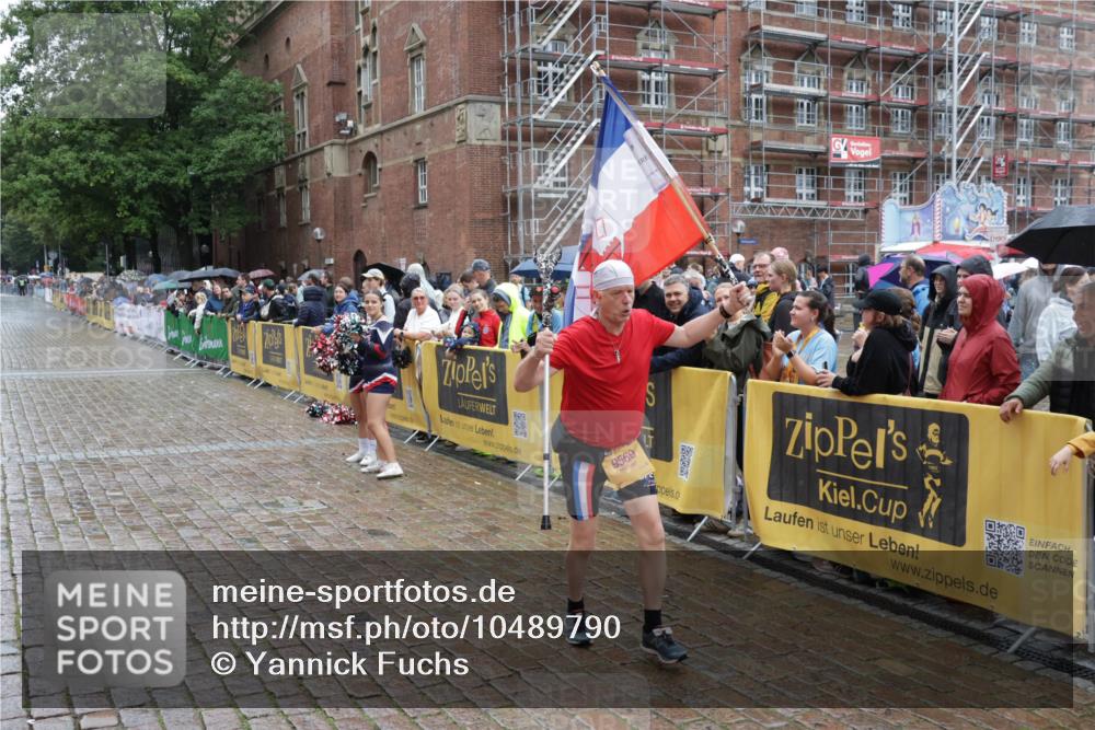 13.09.2026 - Kiel Lauf Yannick Fuchs http://msf.ph/oto/10489790 13.09.2026 11:43:40 Laufen 9569 meine-sportfotos.de