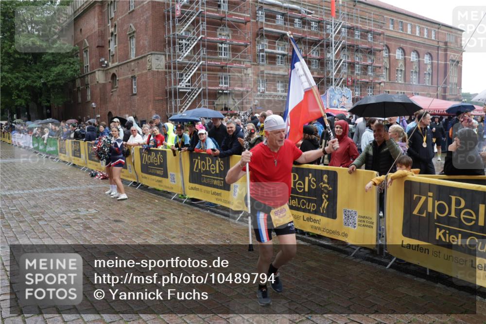 13.09.2026 - Kiel Lauf Yannick Fuchs http://msf.ph/oto/10489794 13.09.2026 11:43:41 Laufen 9569 meine-sportfotos.de
