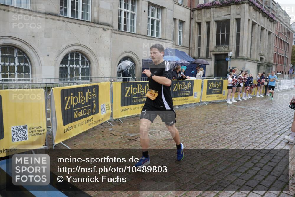 13.09.2026 - Kiel Lauf Yannick Fuchs http://msf.ph/oto/10489803 13.09.2026 11:43:46 Laufen 7915 meine-sportfotos.de