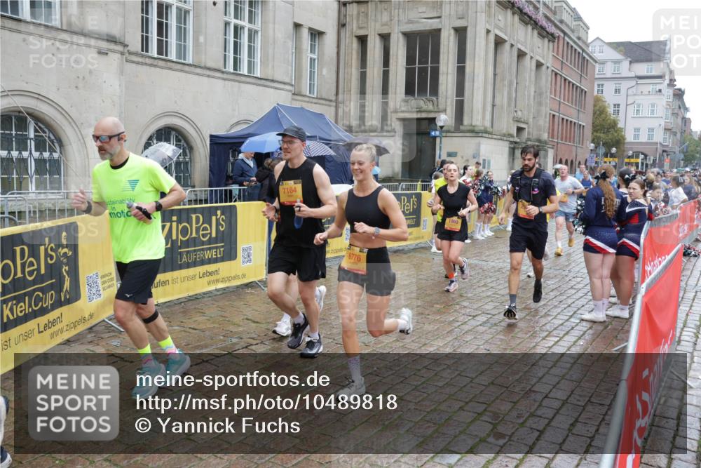 13.09.2026 - Kiel Lauf Yannick Fuchs http://msf.ph/oto/10489818 13.09.2026 11:43:58 Laufen 7164, 6776, 1960 meine-sportfotos.de