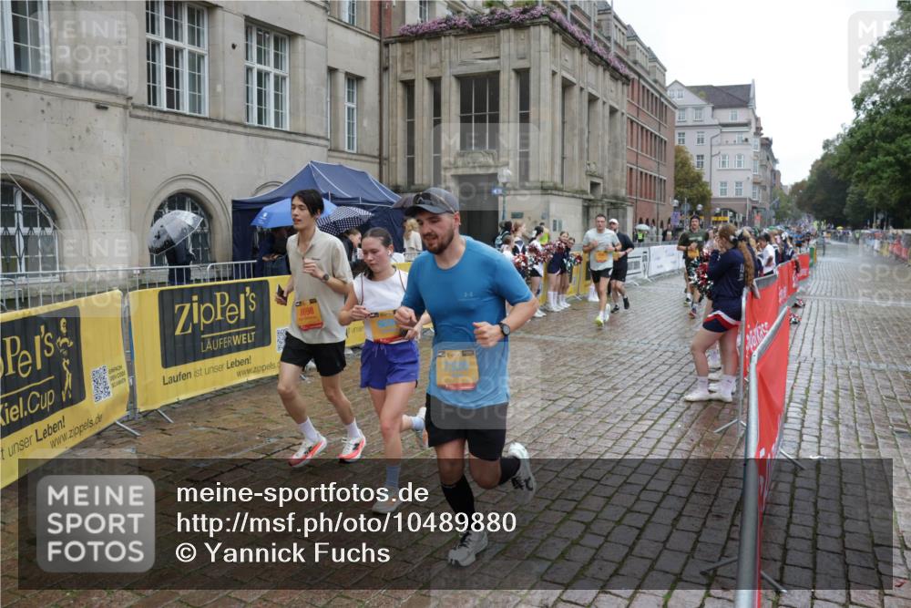 13.09.2026 - Kiel Lauf Yannick Fuchs http://msf.ph/oto/10489880 13.09.2026 11:44:24 Laufen 8698, 39, 7328 meine-sportfotos.de
