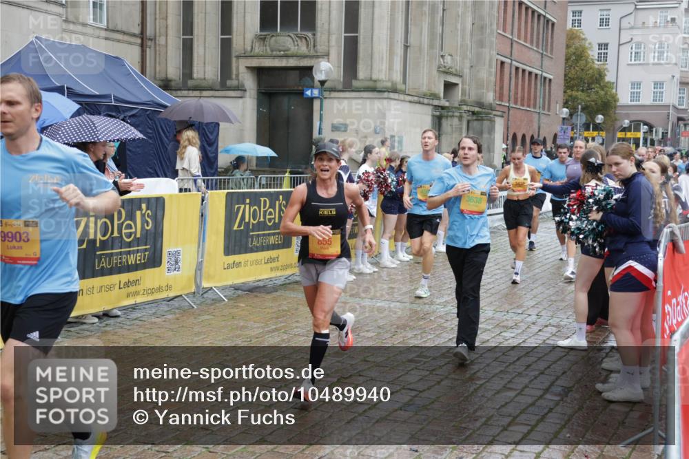 13.09.2026 - Kiel Lauf Yannick Fuchs http://msf.ph/oto/10489940 13.09.2026 11:44:48 Laufen 39, 9903, 855, 3638 meine-sportfotos.de