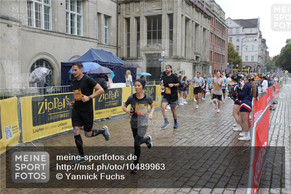 13.09.2026 - Kiel Lauf Yannick Fuchs http://msf.ph/oto/10489963 13.09.2026 11:44:56 Laufen 10985, 7678 meine-sportfotos.de