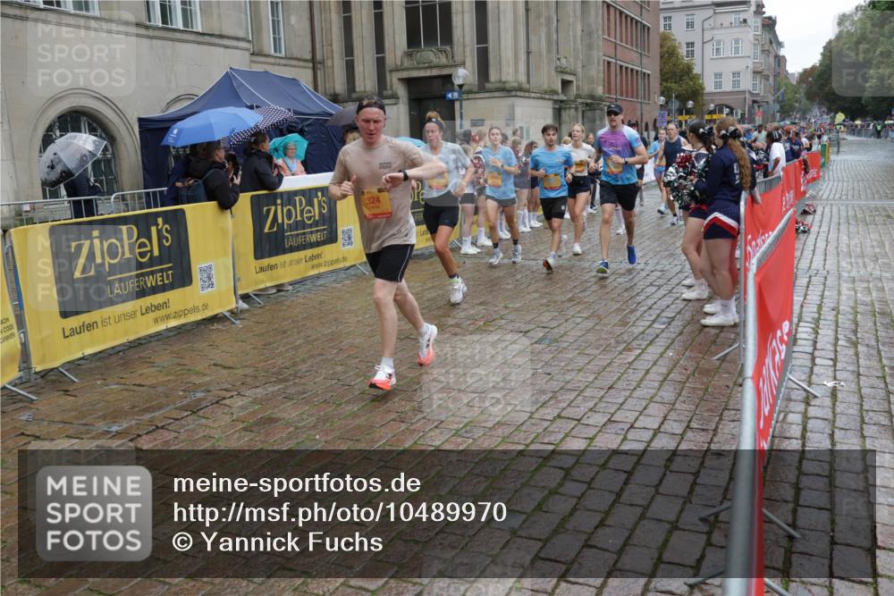 13.09.2026 - Kiel Lauf Yannick Fuchs http://msf.ph/oto/10489970 13.09.2026 11:44:58 Laufen 324 meine-sportfotos.de