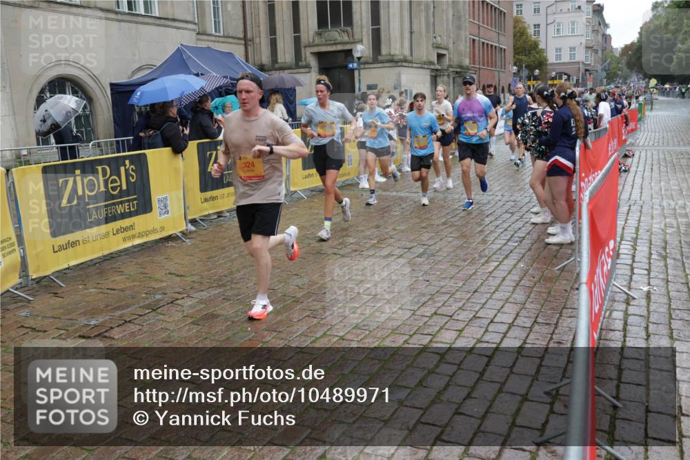 13.09.2026 - Kiel Lauf Yannick Fuchs http://msf.ph/oto/10489971 13.09.2026 11:44:58 Laufen 324 meine-sportfotos.de