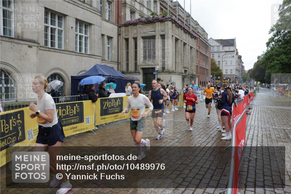 13.09.2026 - Kiel Lauf Yannick Fuchs http://msf.ph/oto/10489976 13.09.2026 11:45:01 Laufen 9583 meine-sportfotos.de