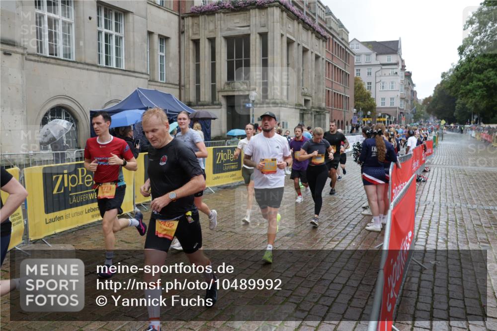 13.09.2026 - Kiel Lauf Yannick Fuchs http://msf.ph/oto/10489992 13.09.2026 11:45:11 Laufen 7771, 432 meine-sportfotos.de