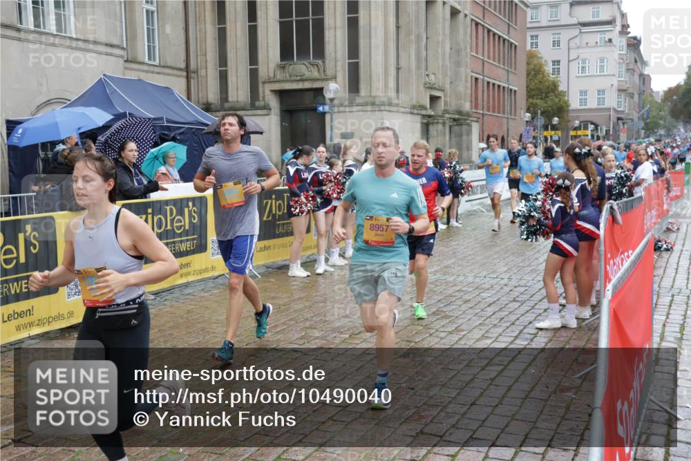 13.09.2026 - Kiel Lauf Yannick Fuchs http://msf.ph/oto/10490040 13.09.2026 11:45:35 Laufen 8957 meine-sportfotos.de