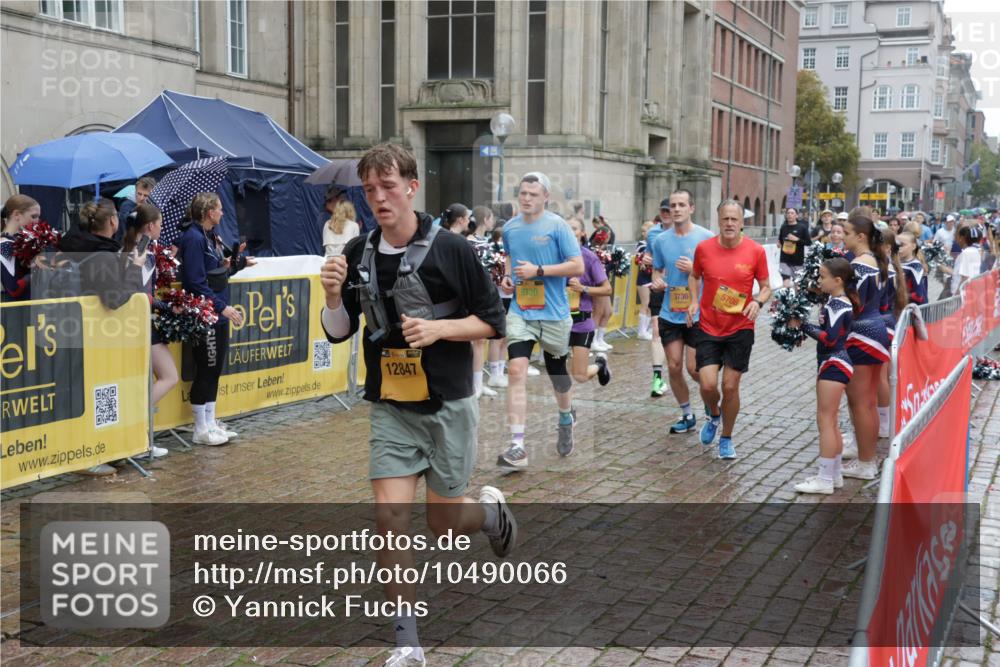 13.09.2026 - Kiel Lauf Yannick Fuchs http://msf.ph/oto/10490066 13.09.2026 11:45:44 Laufen 9730, 3736, 5708, 3944, 12847 meine-sportfotos.de