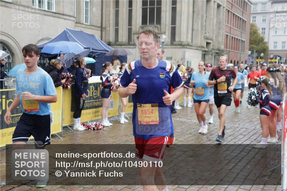 13.09.2026 - Kiel Lauf Yannick Fuchs http://msf.ph/oto/10490110 13.09.2026 11:46:06 Laufen 5395, 1, 48, 4654 meine-sportfotos.de