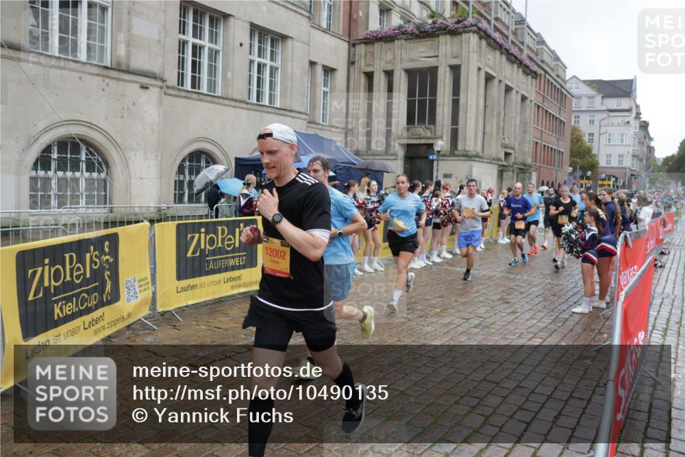 13.09.2026 - Kiel Lauf Yannick Fuchs http://msf.ph/oto/10490135 13.09.2026 11:46:17 Laufen 12002 meine-sportfotos.de