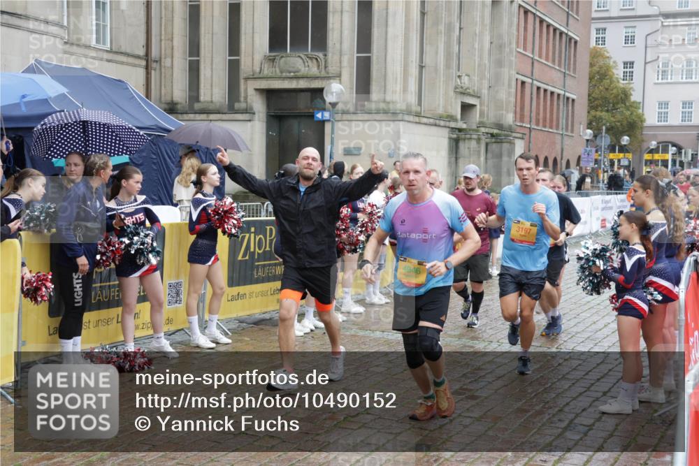 13.09.2026 - Kiel Lauf Yannick Fuchs http://msf.ph/oto/10490152 13.09.2026 11:46:24 Laufen 4946, 3197 meine-sportfotos.de