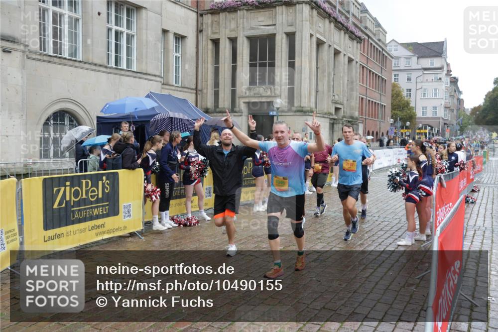 13.09.2026 - Kiel Lauf Yannick Fuchs http://msf.ph/oto/10490155 13.09.2026 11:46:25 Laufen 4946, 3197 meine-sportfotos.de