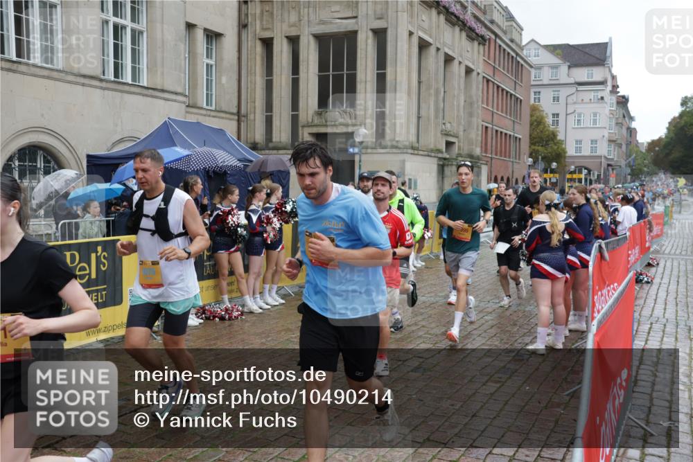 13.09.2026 - Kiel Lauf Yannick Fuchs http://msf.ph/oto/10490214 13.09.2026 11:46:47 Laufen 6076 meine-sportfotos.de