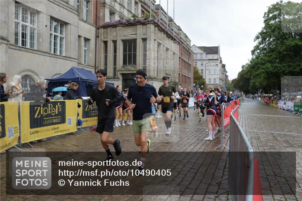 13.09.2026 - Kiel Lauf Yannick Fuchs http://msf.ph/oto/10490405 13.09.2026 11:48:11 Laufen 1063 meine-sportfotos.de