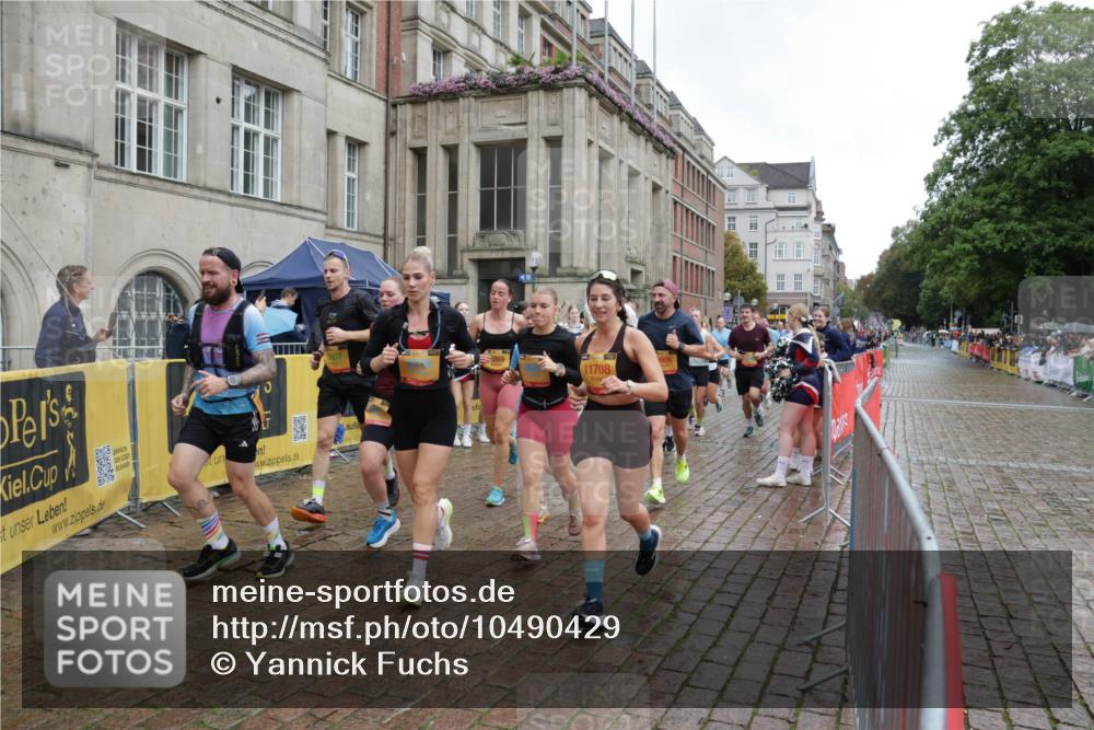 13.09.2026 - Kiel Lauf Yannick Fuchs http://msf.ph/oto/10490429 13.09.2026 11:48:19 Laufen 2869, 11708 meine-sportfotos.de