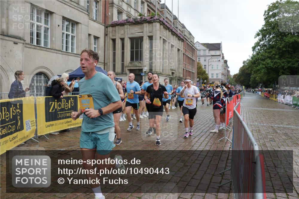 13.09.2026 - Kiel Lauf Yannick Fuchs http://msf.ph/oto/10490443 13.09.2026 11:48:23 Laufen 9802, 9192 meine-sportfotos.de