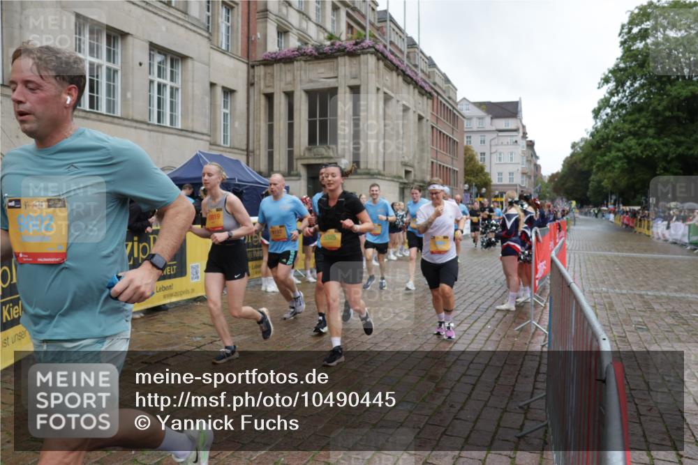 13.09.2026 - Kiel Lauf Yannick Fuchs http://msf.ph/oto/10490445 13.09.2026 11:48:23 Laufen 4, 481, 9802, 0819, 9192, 5325 meine-sportfotos.de
