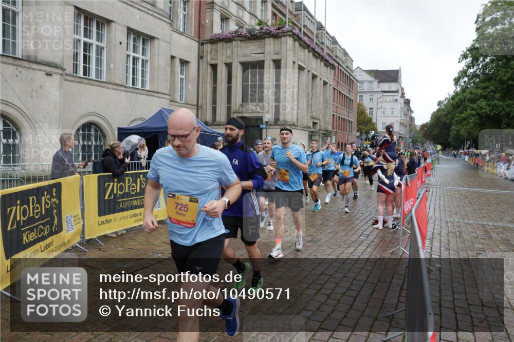 13.09.2026 - Kiel Lauf Yannick Fuchs http://msf.ph/oto/10490571 13.09.2026 11:49:14 Laufen  meine-sportfotos.de