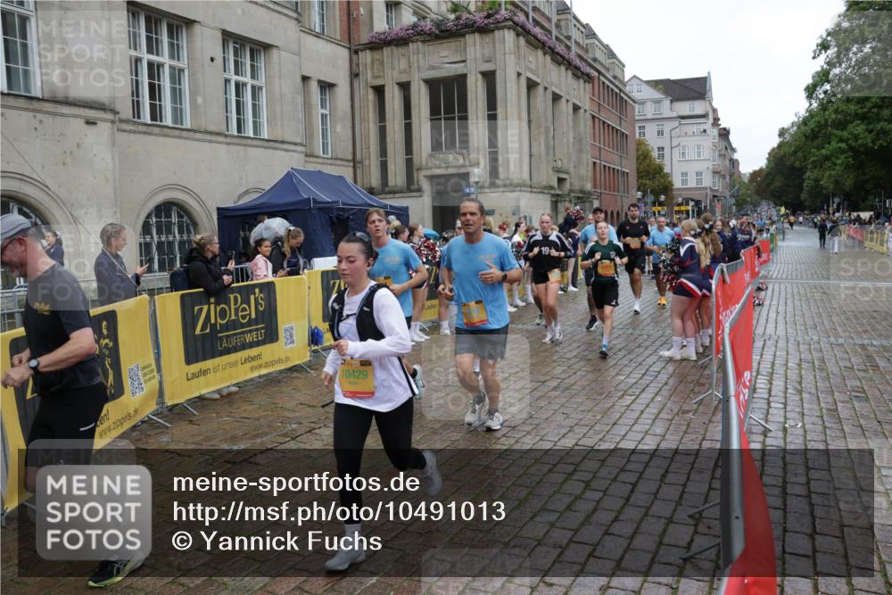 13.09.2026 - Kiel Lauf Yannick Fuchs http://msf.ph/oto/10491013 13.09.2026 11:52:13 Laufen 10429 meine-sportfotos.de