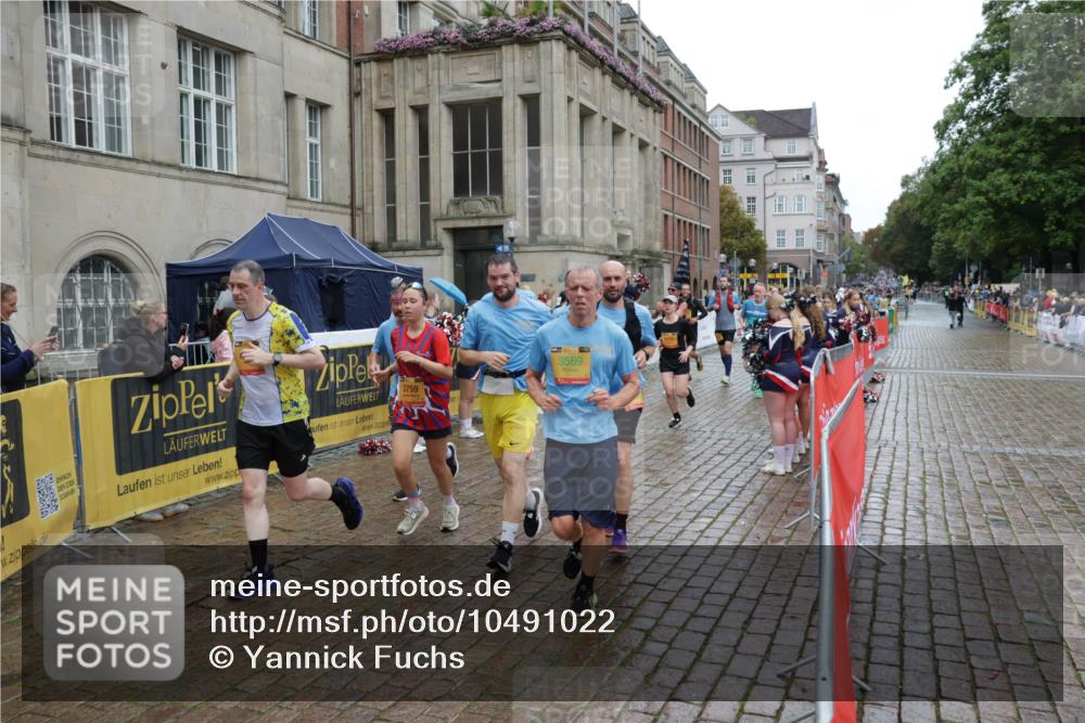 13.09.2026 - Kiel Lauf Yannick Fuchs http://msf.ph/oto/10491022 13.09.2026 11:52:19 Laufen 3759, 3569 meine-sportfotos.de