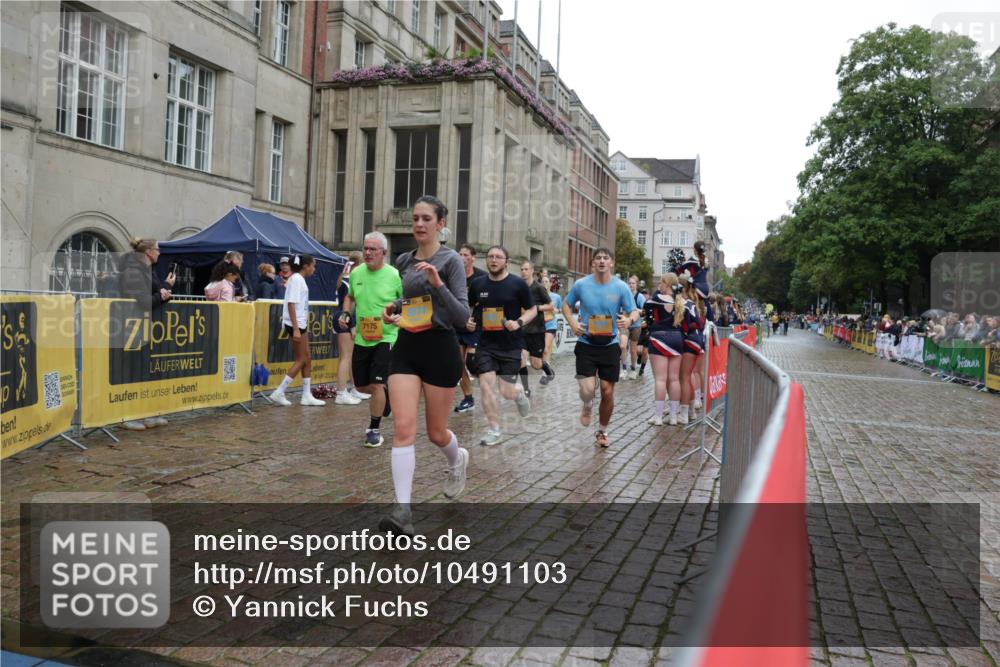 13.09.2026 - Kiel Lauf Yannick Fuchs http://msf.ph/oto/10491103 13.09.2026 11:53:18 Laufen 7175 meine-sportfotos.de
