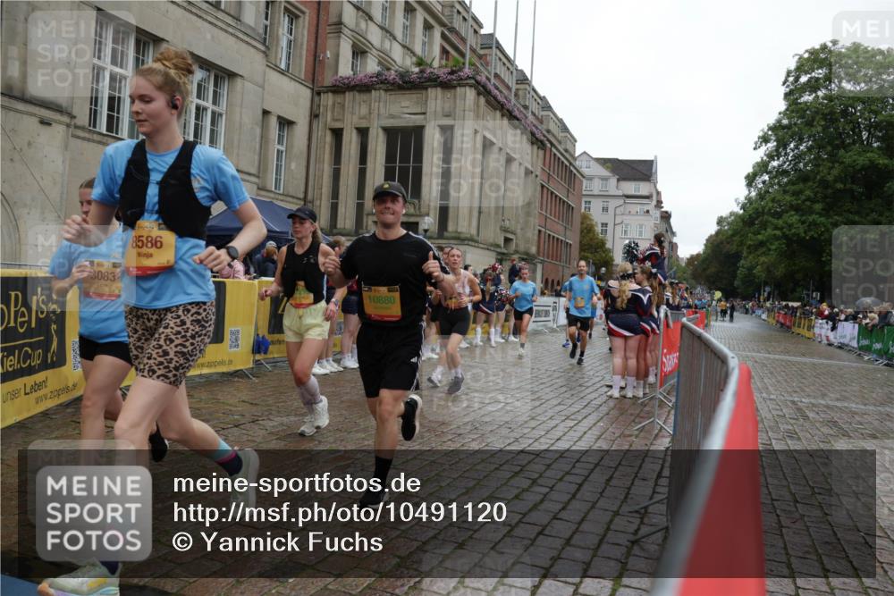 13.09.2026 - Kiel Lauf Yannick Fuchs http://msf.ph/oto/10491120 13.09.2026 11:53:22 Laufen 3083, 38, 8586, 10880 meine-sportfotos.de