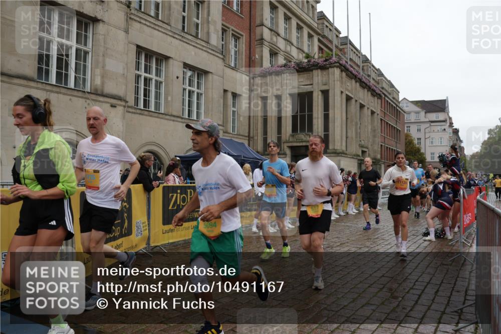13.09.2026 - Kiel Lauf Yannick Fuchs http://msf.ph/oto/10491167 13.09.2026 11:53:43 Laufen 725, 5094 meine-sportfotos.de