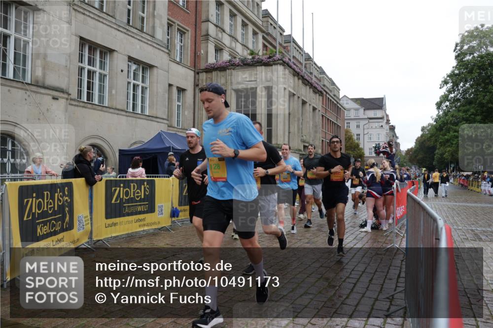 13.09.2026 - Kiel Lauf Yannick Fuchs http://msf.ph/oto/10491173 13.09.2026 11:53:47 Laufen 128 meine-sportfotos.de