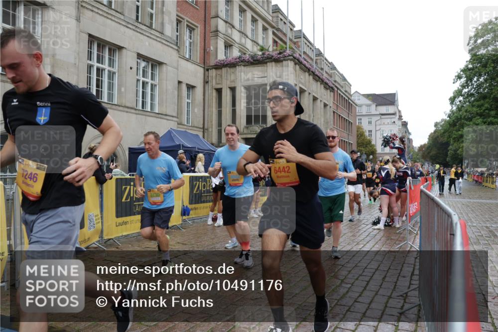 13.09.2026 - Kiel Lauf Yannick Fuchs http://msf.ph/oto/10491176 13.09.2026 11:53:48 Laufen 1, 39, 7246, 8430, 6442 meine-sportfotos.de