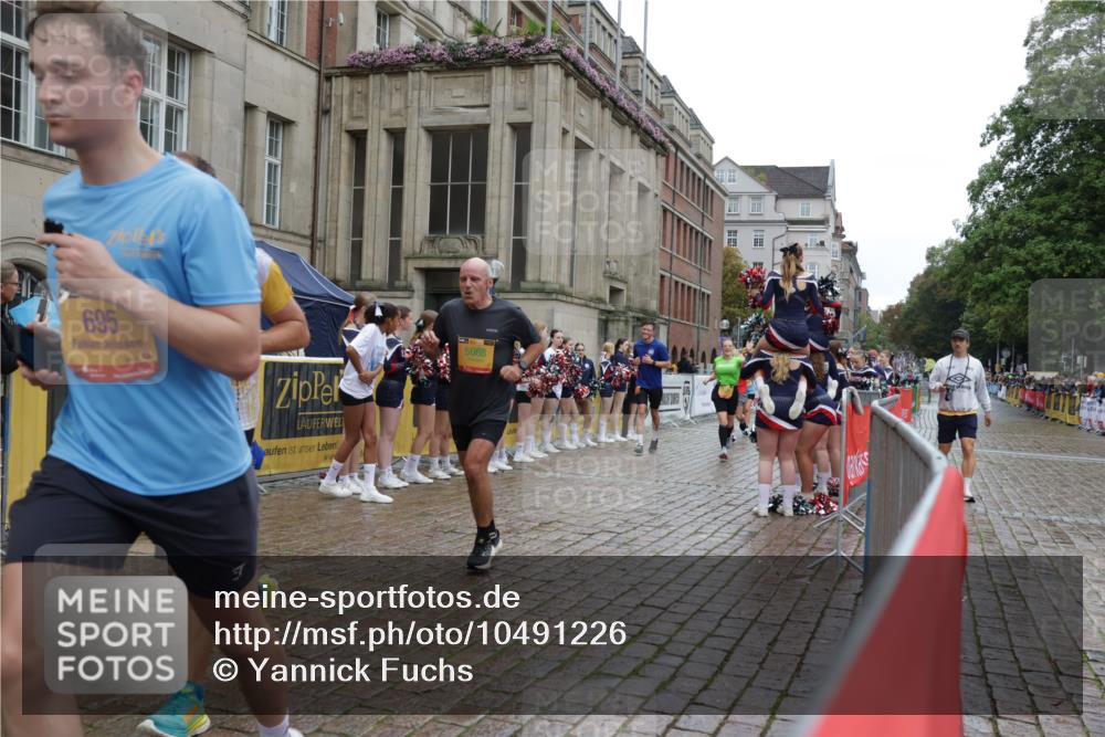 13.09.2026 - Kiel Lauf Yannick Fuchs http://msf.ph/oto/10491226 13.09.2026 11:54:22 Laufen 695, 5068 meine-sportfotos.de