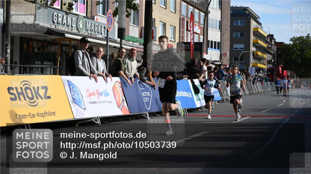 20.09.2026 - PSD Bank Halbmarathon J. Mangold http://msf.ph/oto/10503739 20.09.2026 10:29:15 Ziel 137, 181, 228, 377, 406 meine-sportfotos.de