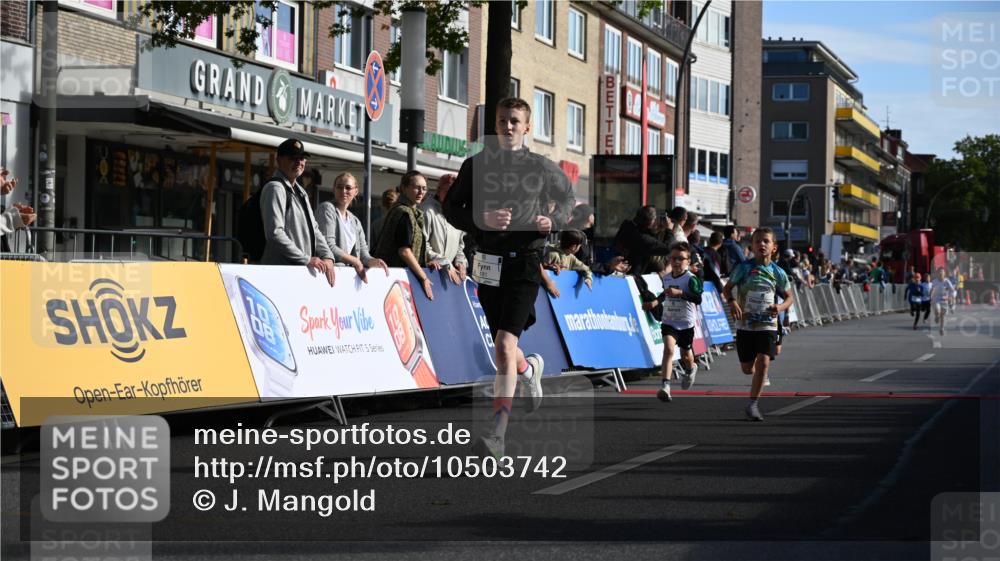 20.09.2026 - PSD Bank Halbmarathon J. Mangold http://msf.ph/oto/10503742 20.09.2026 10:29:15 Ziel 137, 181, 228, 377, 406 meine-sportfotos.de