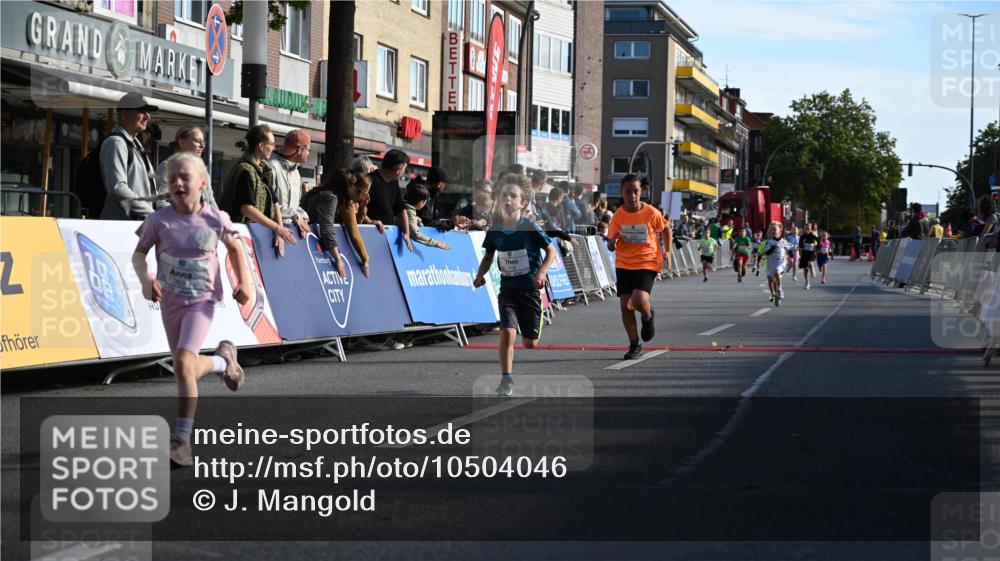 20.09.2026 - PSD Bank Halbmarathon J. Mangold http://msf.ph/oto/10504046 20.09.2026 10:30:16 Ziel 110, 114, 127, 159, 256, 275, 397 meine-sportfotos.de