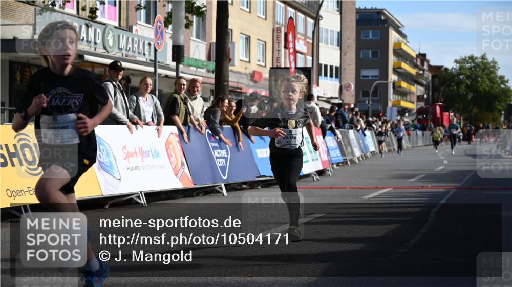 20.09.2026 - PSD Bank Halbmarathon J. Mangold http://msf.ph/oto/10504171 20.09.2026 10:30:47 Ziel 304, 430, 436 meine-sportfotos.de
