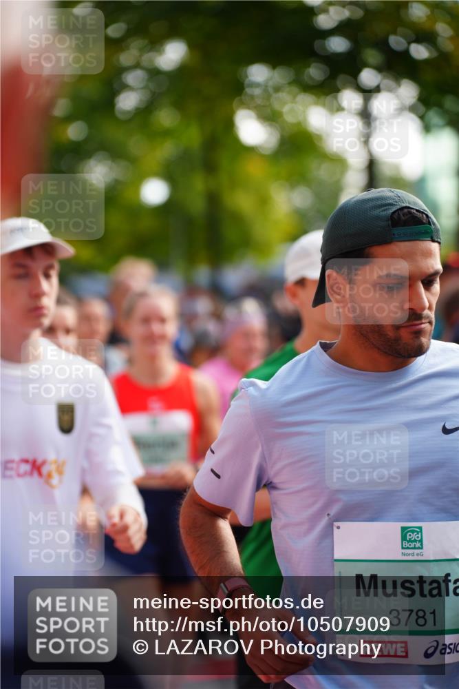 20.09.2026 - PSD Bank Halbmarathon LAZAROV Photography http://msf.ph/oto/10507909 20.09.2026 10:05:43 Laufen 3781 meine-sportfotos.de